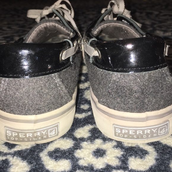 Dark gray/black patent size 8 Sperry's! - Picture 4 of 5